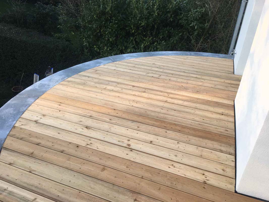 Terrasse en bois de mélèze